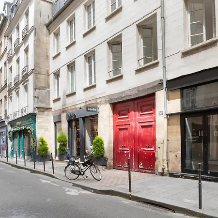 Pick A Flat's In Le Marais - Rue Des Gravilliers * Paris